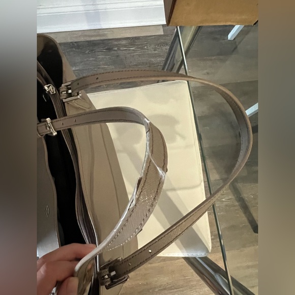 Tory Burch Saffiano Leather Tote Bag - Picture 4 of 5